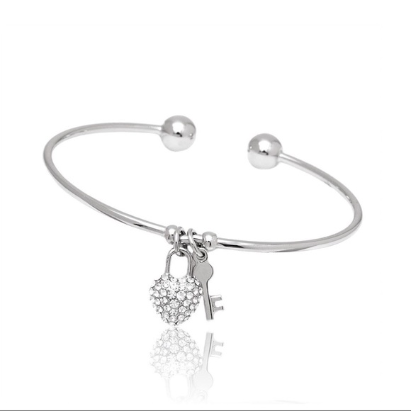 Swarovski Jewelry - NWT Heart & Key Swarovski crystal charm cuff